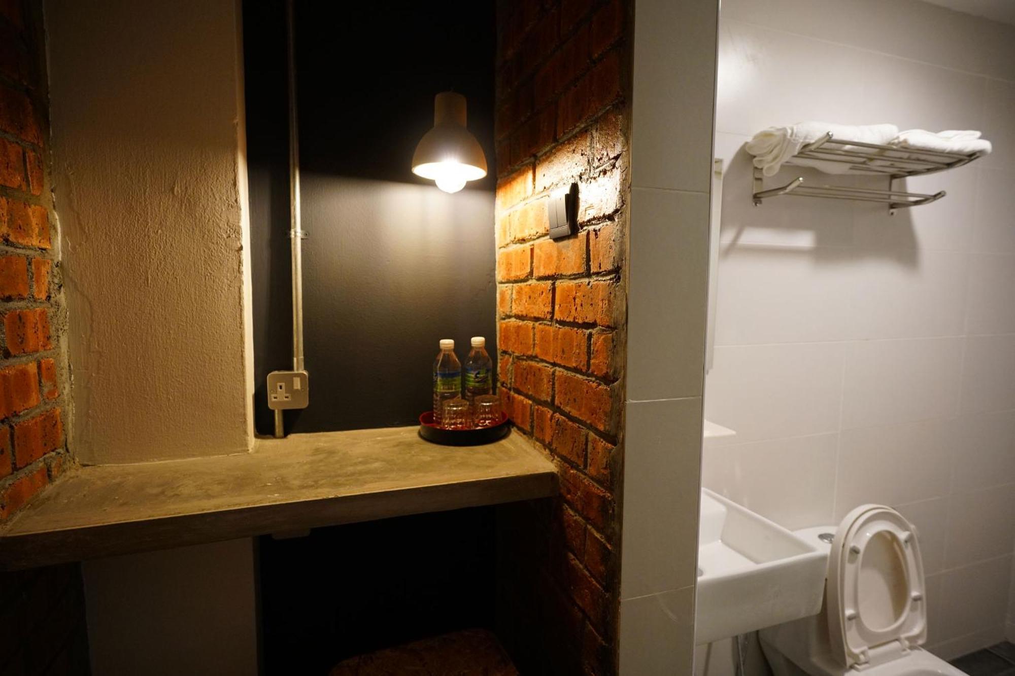 Brick Box Hotel @ Oldtown Ipoh Szoba fotó