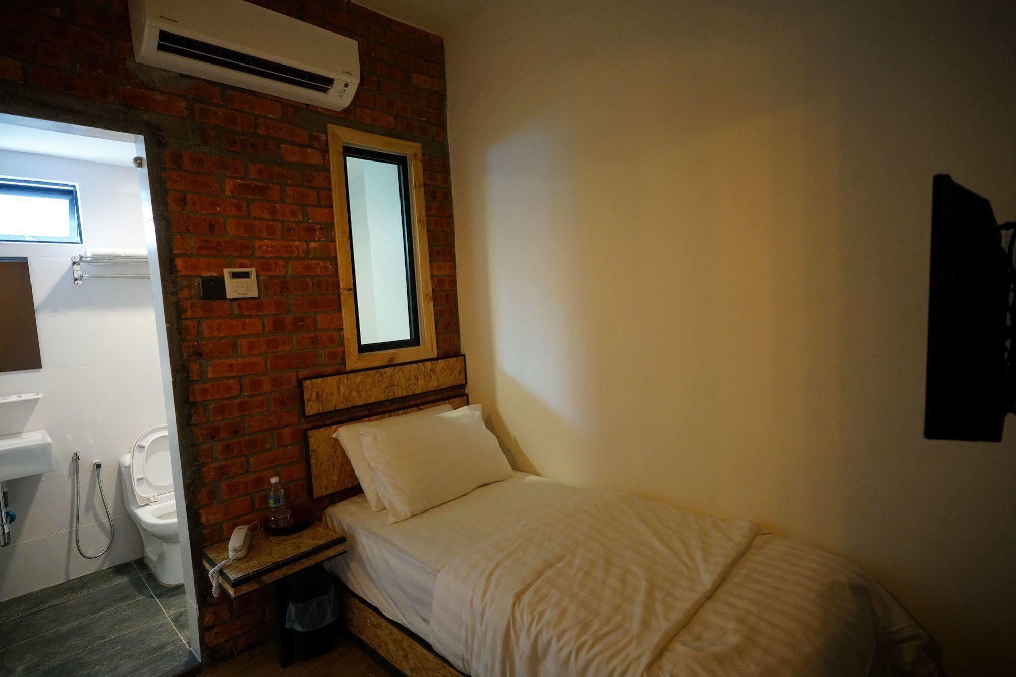 Brick Box Hotel @ Oldtown Ipoh Kültér fotó